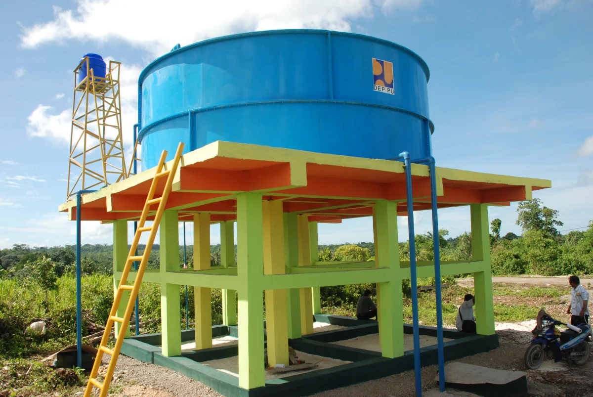 Proyek Pengolahan Air Minum Tenaga Surya